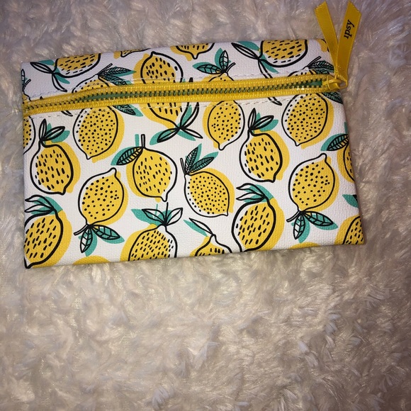 2 Ipsy makeup bags! - Picture 3 of 3